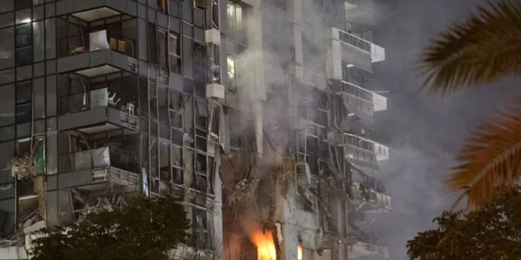 “S’ka mëshirë ndaj zionistëve”, Katz i përgjigjet Iranit: E shkelët vijën e kuqe, goditët civilët