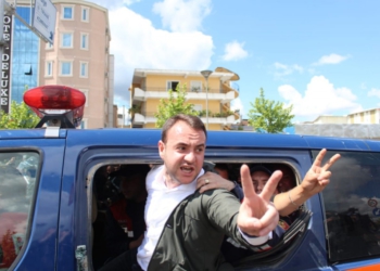 PD, grevë urie brenda Parlamentit? Klevis Balliu zbulon skenarët e opozitës