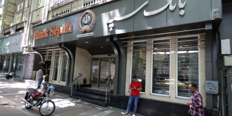 Pas goditjeve ushtarake, Irani pëson sulm kibernetik në bankën shtetërore, Izraeli merr përgjegjësinë