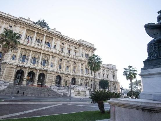 Përplasje mes Gjykatës së Lartë italiane dhe qeverisë Meloni, kritika për dekretin e sigurisë dhe marrëveshjen me Shqipërinë