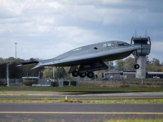 Bombarduesit amerikanë B-2 në Diego Garcia, “mesazh” për Iranin?