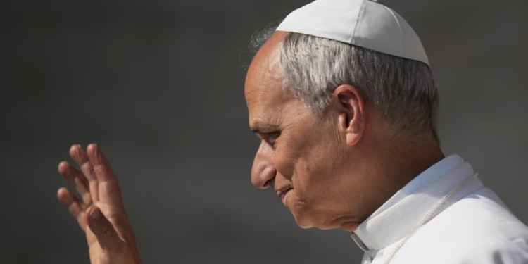 Papa paralajmëron politikanët për sfidat që sjell zhvillimi i Inteligjencës Artificiale