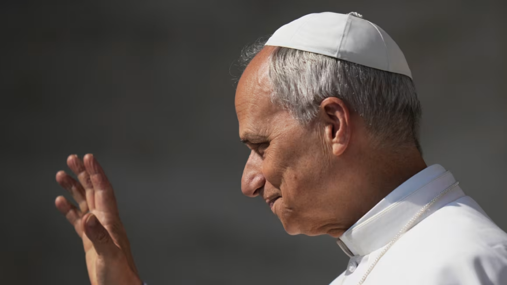 Papa paralajmëron politikanët për sfidat që sjell zhvillimi i Inteligjencës Artificiale