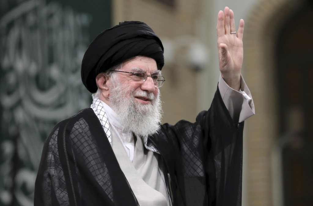 Kush vjen pas Khameneit dhe a po afron një “epokë” e re për Iranin