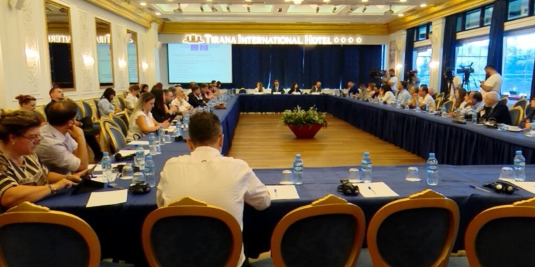 Gonzato: Shqipëria duhet të përmbushë kriteret e BE për lirinë e shprehjes