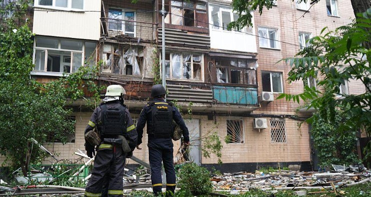Lufta në Ukrainë/ Rusia vazhdon bombardimet, mbi 40 shpërthime në Kharkiv, sulme edhe në Kherson!