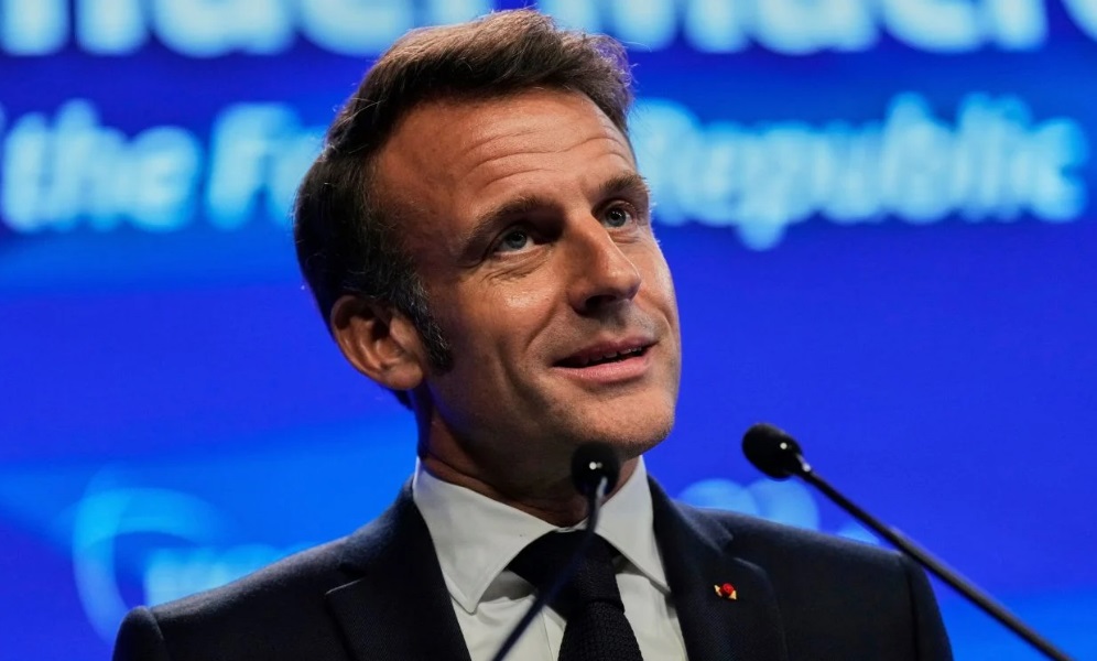 “Po presim një mobilizim europian”, Macron: Nuk do ketë më rrjete sociale për personat nën 15 vjeç në Francë