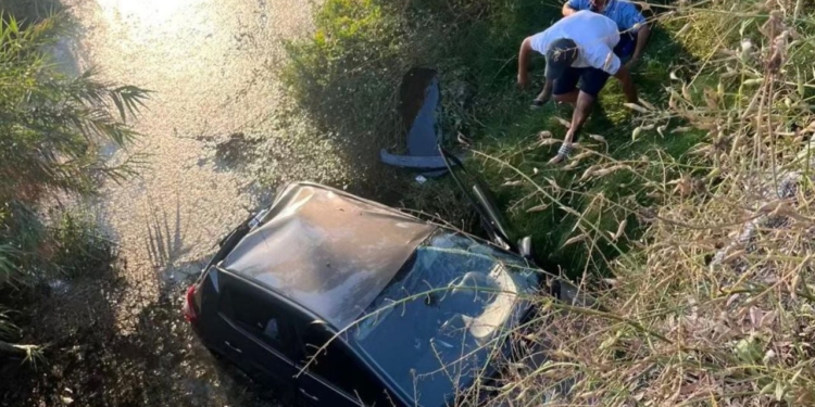 Aksident në aksin Delvinë-Sarandë/ “Toyota” del nga rruga, plagoset shoferi
