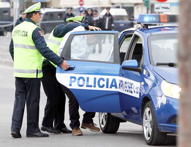 Arrestime, bllokime makinash dhe mbi 14 mijë gjoba nga Policia Rrugore gjatë javës së fundit