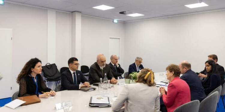 FOTO / Rama takim me senatorët e grupit vëzhgues për NATO-n në Senatin Amerikan