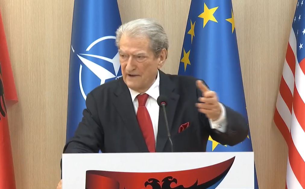 Gazetari’: Berisha duhet të zbatojë statutin e PD-së pas humbjes! Në moment kyç për integrimin, kritikon Shqipërinë në Bruksel