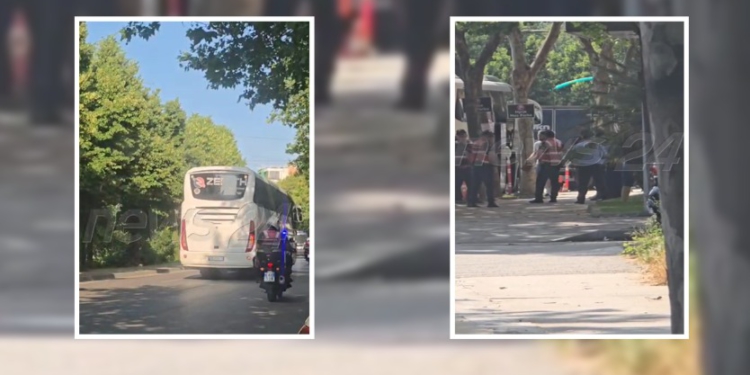 Ekipi dhe stafi serb dalin nga hoteli nën masa të rrepta, policia shoqëron dy autobusë për në stadium