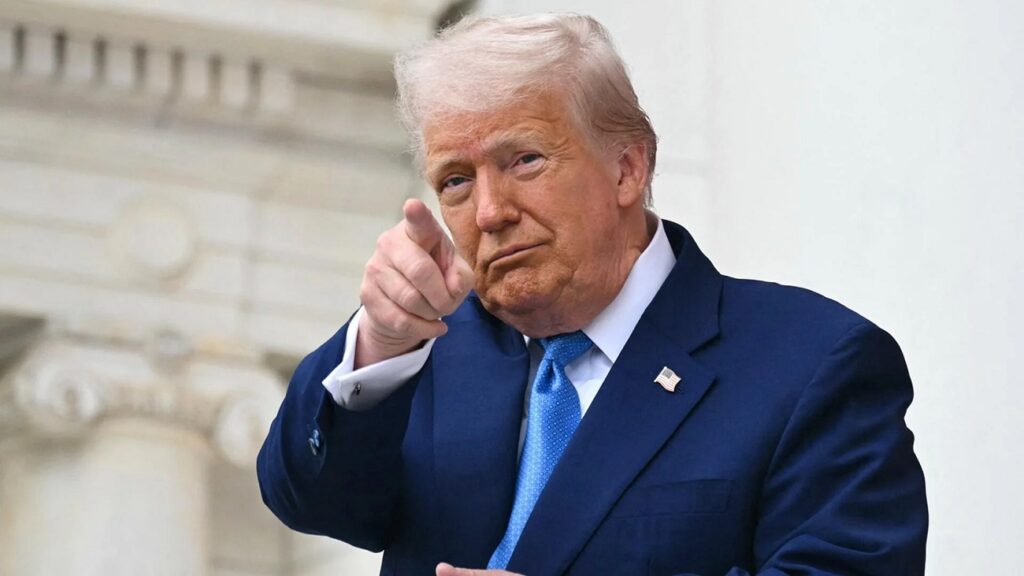 Shifrat e para: Tarifat shpërblejnë Trumpin, deficiti tregtar përgjysmohet, por ka një truk