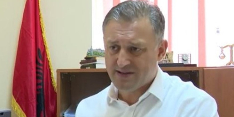 Ktheu zyrën në fole falsifikimi, Apeli i ul 2 vite burg ish-drejtorit të Kadastrës Gjirokastër
