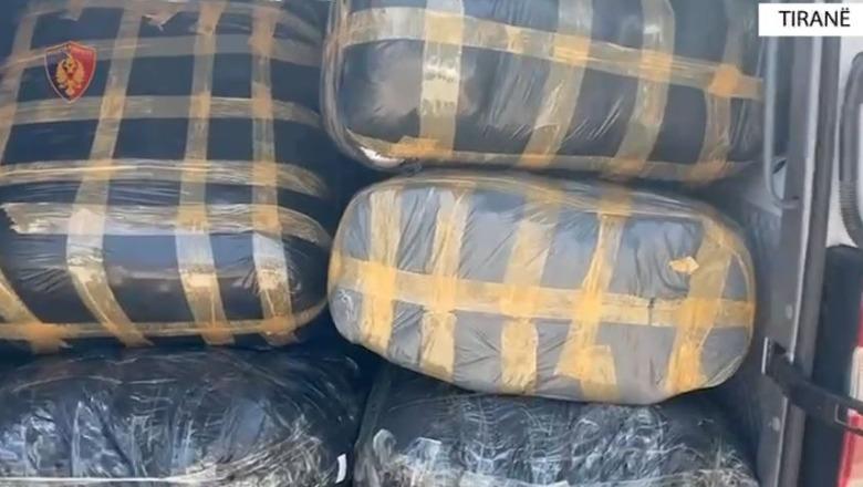 Veshje kontrabandë me vlerë 40 mijë euro, në pranga 52-vjeçari! Po i transportonte te tregu i shumicës 