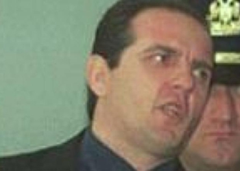 Dëshmitar i vrasjes së Azem Hajdarit/ Kush është Petrit Çakrri, nën hetim për krimin në Burrel