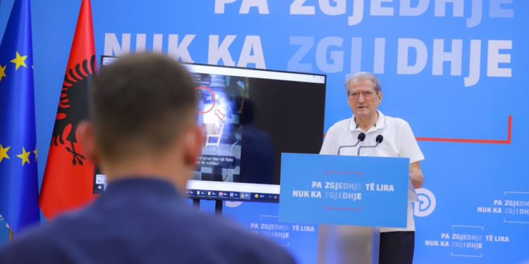 Berisha “përkthen” urdhrin e Rubios: Mua për vete më ndihmuan amerikanët, ndërsa Ramës s’ka kush t’i shkruajë