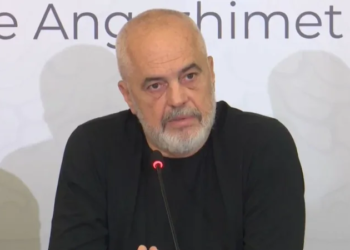 Rama vijon kritikat ndaj Ermal Dredhës: Ndërtimi 500 metër mbi kokën tënde, si nuk e pe?