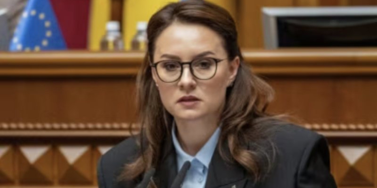 Yulia Svyrydenko emërohet kryeministre e Ukrainës, zotohet se do të veprojë “me shpejtësi dhe vendosmëri”.