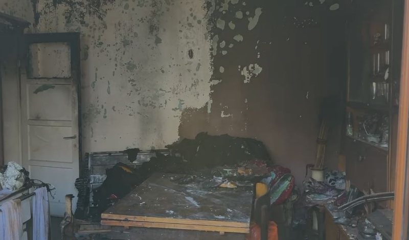 U gjet e vdekur në banesën e djegur, dyshime se 52-vjeçarja në Pogradec është vrarë