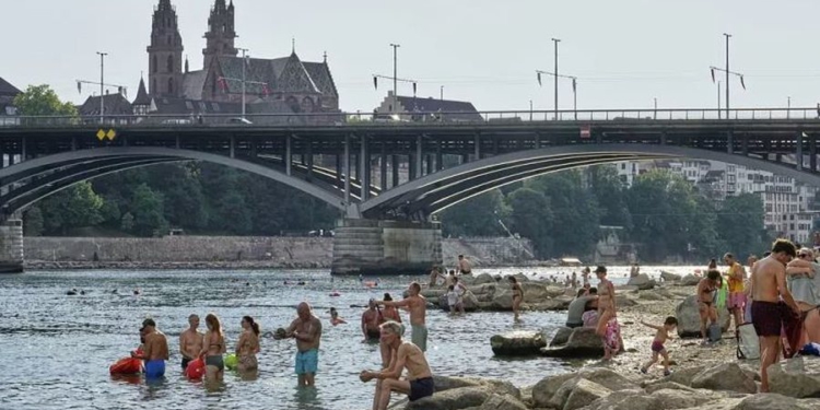 Vala vdekjeprurëse e të nxehtit në Evropë shkakton zjarre dhe mbyll centralin bërthamor
