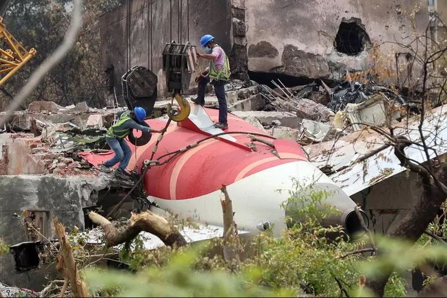 Jo vetëm Air India! Të gjitha katastrofat ajrore të shkaktuara nga pilotët ndezin debatin për sigurinë në ajër