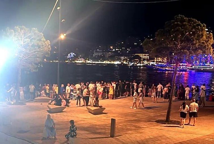 Çudira nga Saranda! Hidhet në det për t’i shpëtuar policisë, arrestohet nga kufitarët me skaf