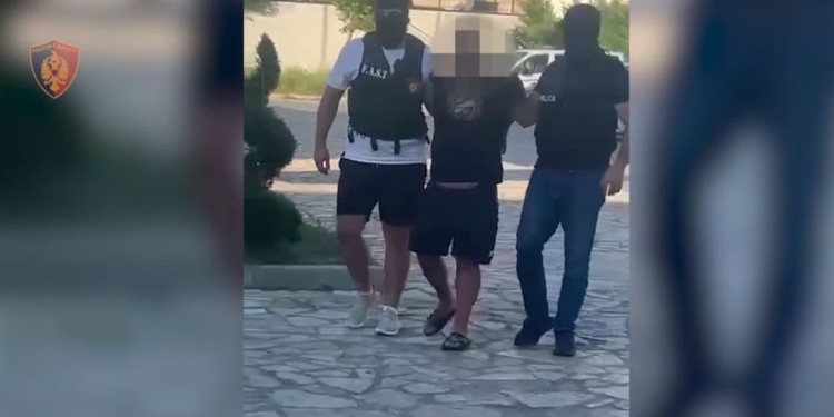 I kërkuar për pjesëmarrje në organizatë kriminale, arrestohet në Shkodër 40-vjeçari