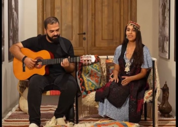VIDEO / Britanikja emocionon duke kënduar shqip, Rama: Shqiptar bëhesh edhe me zemër