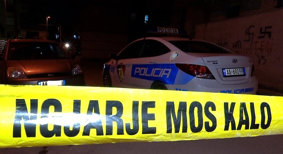 EMRI / Plagosi me armë automatike shokun, arrestohet autori i ngjarjes në Borsh