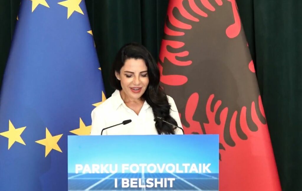 Parku Fotovoltaik në Belsh/ Balluku: Do të ofrojë energji elektrike për 50 mijë qytetarë!