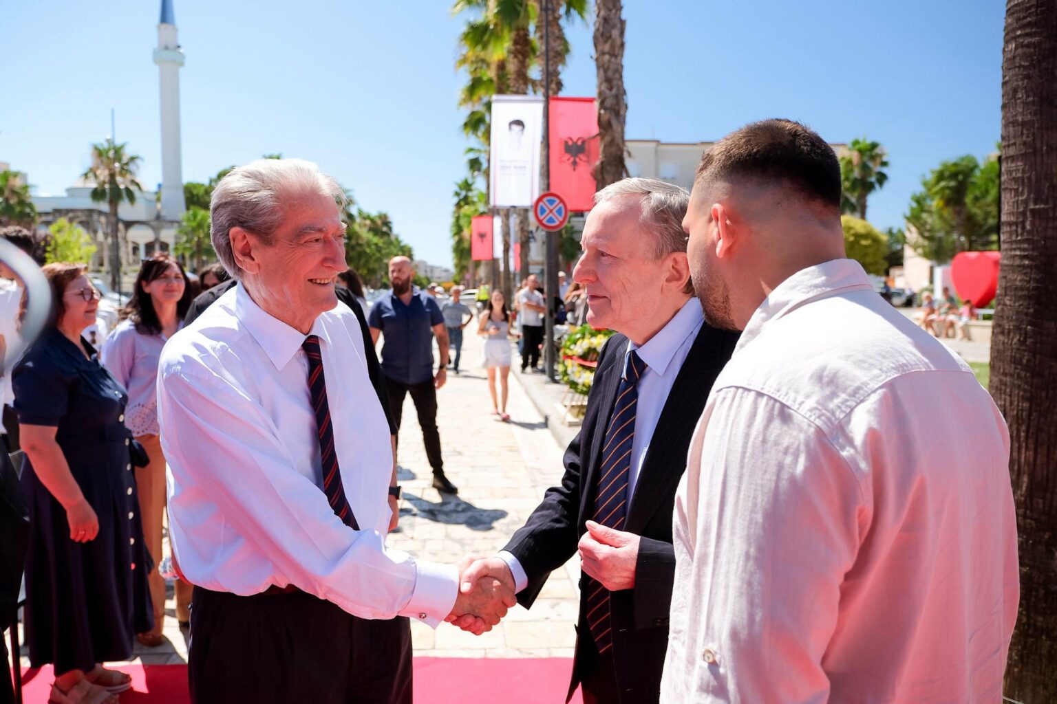 “Ambasadori i Lirisë”/ Ndarja nga jeta e Daum, Berisha: Mik i shquar i ditëve më të vështira për shqiptarët