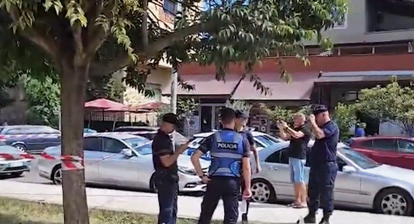 Dy të moshuar përplasen me thika në Durrës, njëri dërgohet në spital