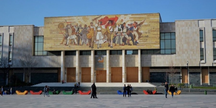 Restaurimi urban i Muzeut Historik Kombëtar, BEI dhe MEKI finalizojnë marrëveshjen