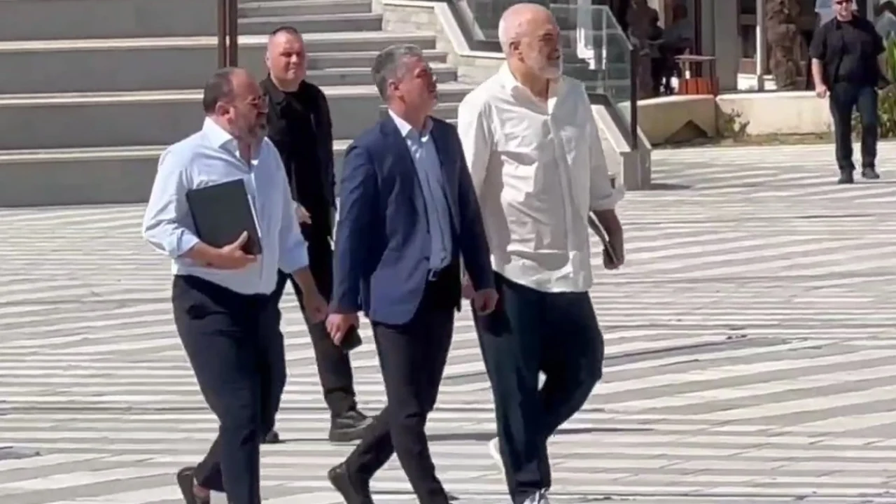 “Shkrirja” e bashkisë së Vlorës, kush janë drejtuesit që dorëzuan dorëheqjen me urdhër të Ramës (Emrat)