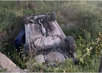Aksident i rëndë në autostradën Vlorë–Fier, përmbyset automjeti në afërsi të Novoselës