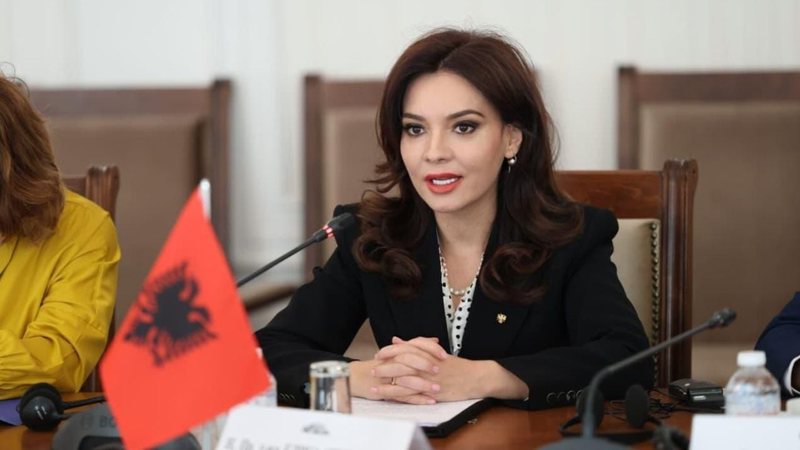 Iniciativa e Vuçiç për “Botën Serbe”/ Spiropali: Uroj të jetë kalimtare dhe të vijojmë me procesin e normalizimit të marrëdhënieve Kosovë-Serbi