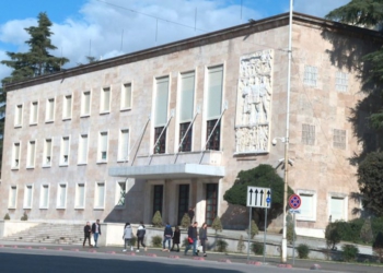 Prodhimi dhe tregtimi i municioneve të kalibrave të vegjël e të mesëm, miratohen kushtet e negocimit