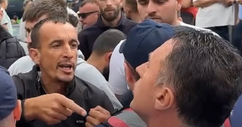 U shkarkua nga detyra, momenti kur protestuesi shpërthen ndaj shefit të komisariatit në Theth: Hajdut, ke marrë lekë!
