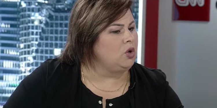 Përplasjet Lapaj-Shabani, Elena Kocaqi: Politika shqiptare vuan nga mungesa e burrërisë