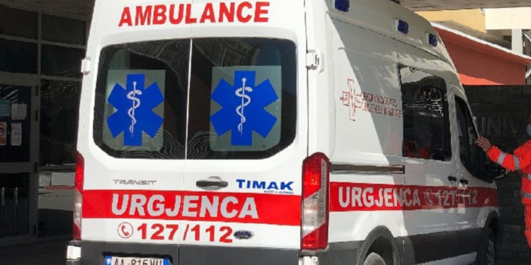 Babai përplas aksidentalisht me makinë vajzën e tij, ndërron jetë e mitura në Krujë