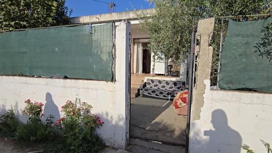Vrasja e 56-vjeçarit në Fier, nënë e bijë inskenuan krimin, e çuan më parë te kardiologu që…