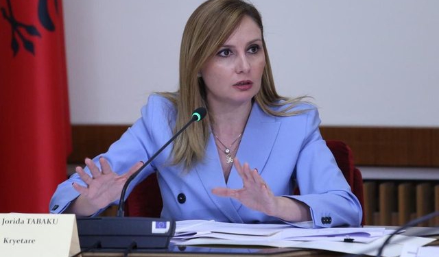 Aksioni i qeverisë për lirimin e hapësirave publike, Tabaku: Përsëritje të skenarëve të vjetër
