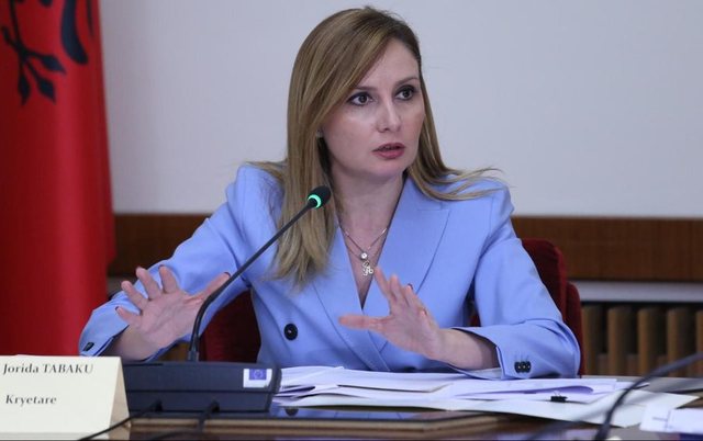 Aksioni i qeverisë për lirimin e hapësirave publike, Tabaku: Përsëritje të skenarëve të vjetër