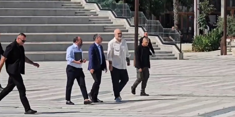 Pas vizitës së Ramës në Vlorë, mobilizohet administrata qendrore dhe vendore, Task Forcë për sezonin turistik