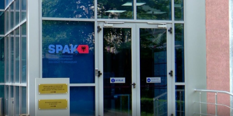 Gara për “FBI-në shqiptare”, kandidatët për drejtor të BKH-së i nënshtrohen testit me shkrim