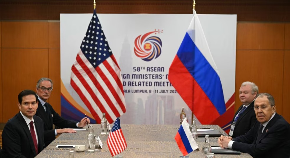 “Duhet të shohim një plan të qartë se si mund të përfundojë lufta, Rubio: SHBA dhe Rusia kanë shkëmbyer ide të reja për bisedimet për paqe