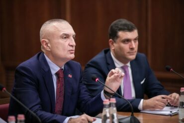 Blushi kërkesë Burgjeve dhe SPAK-ut: Më lejoni takimet dhe bisedat telefonike me Metën