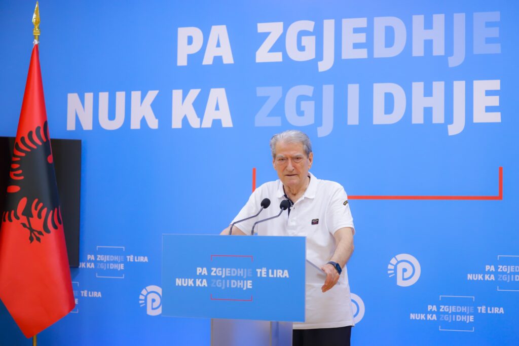Berisha akuza Celibashit: Si u morën 350 kuti votimi nga magazinat e KQZ-së