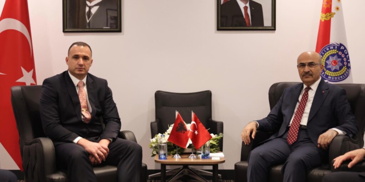 Proda takohet me homologun turk në Stamboll: Bashkëpunim pa barriera mes dy Policive